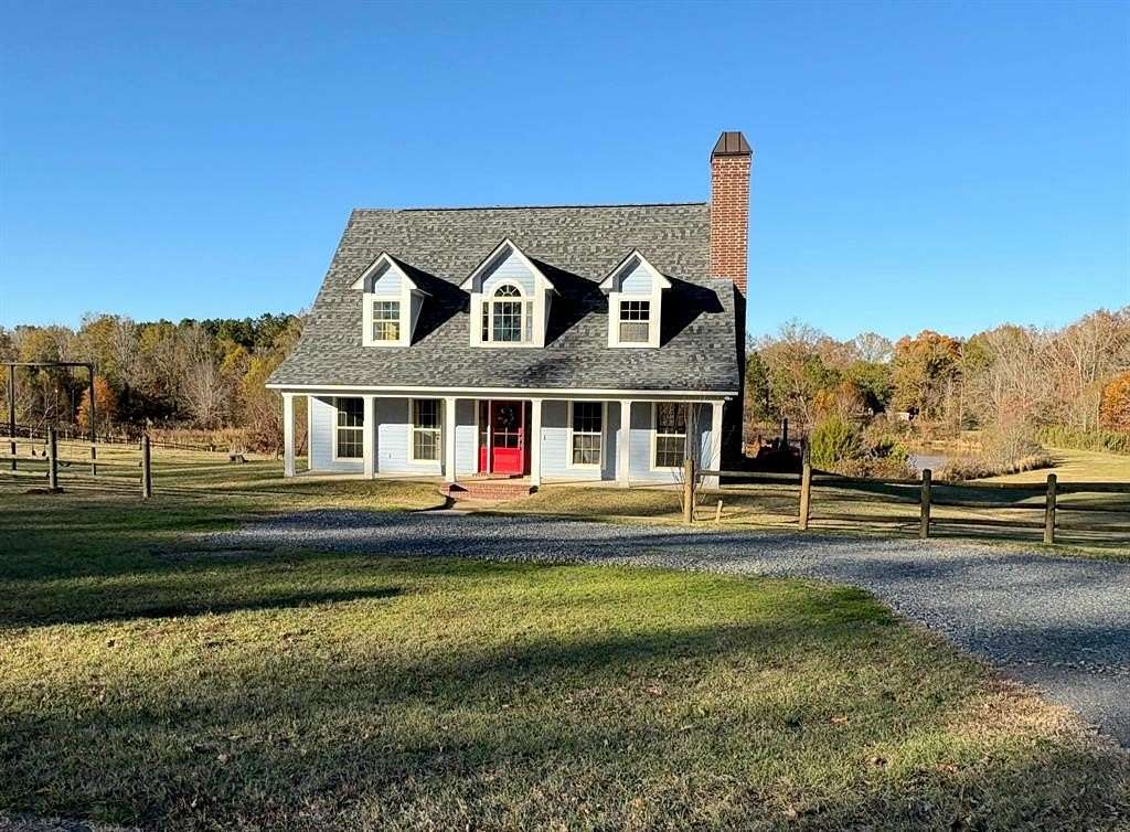 6.64 Acres of Residential Land with Home for Sale in Keithville, Louisiana