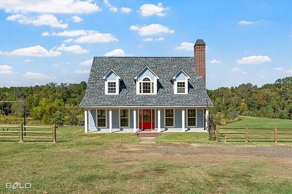 6.64 Acres of Residential Land with Home for Sale in Keithville, Louisiana