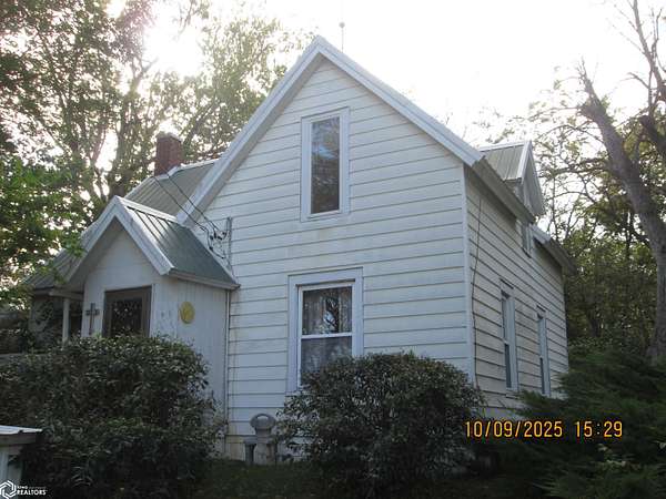 6 Acres of Residential Land with Home for Sale in Marne, Iowa