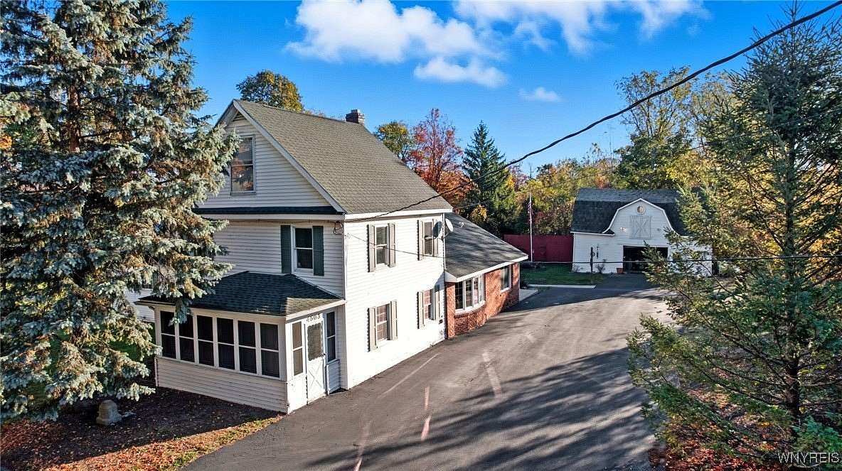 2.59 Acres of Residential Land with Home for Sale in Medina, New York