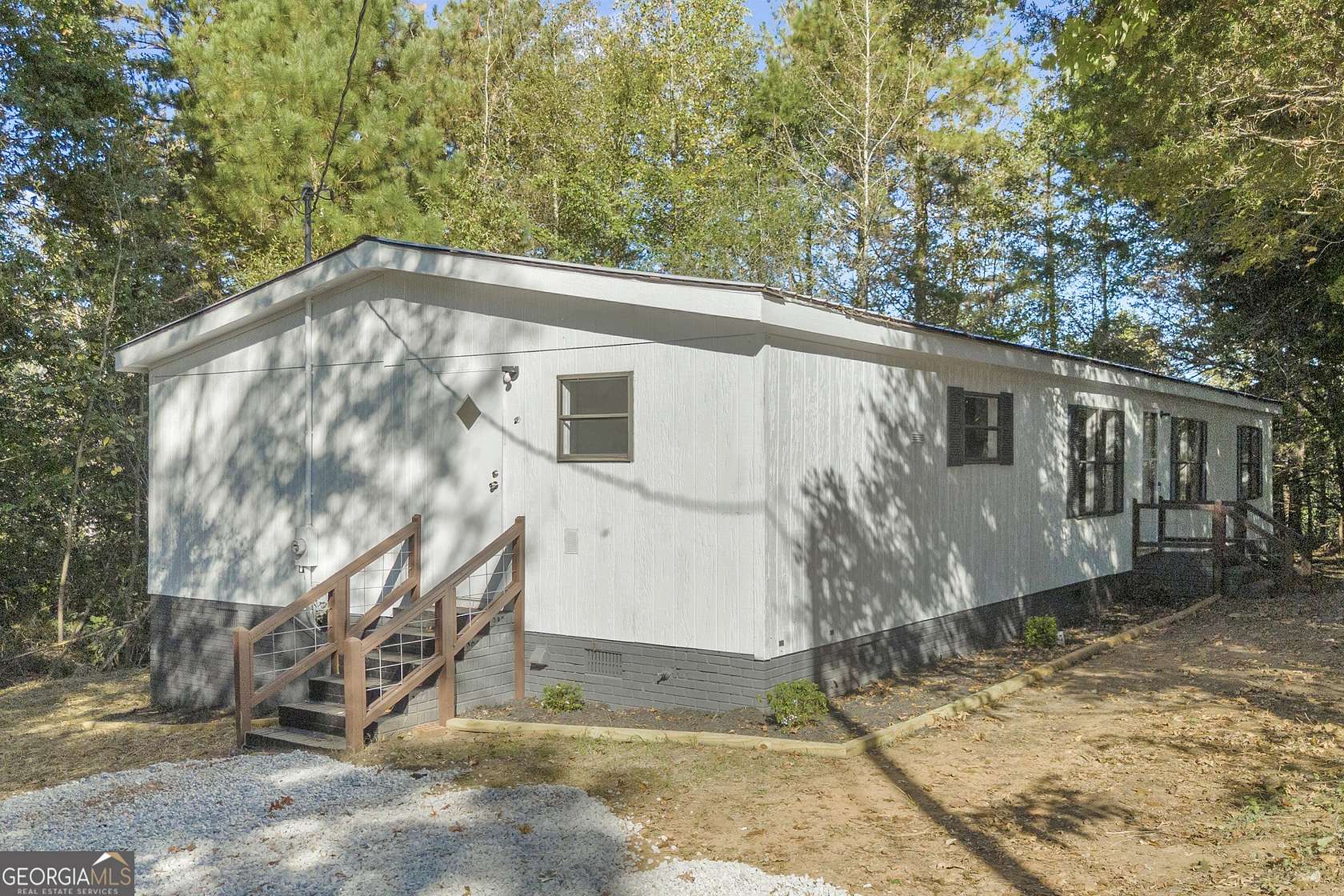 6.17 Acres of Residential Land with Home for Sale in Dewy Rose, Georgia