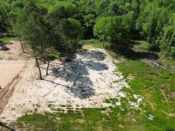1 Acre of Residential Land for Sale in Pittsburg, Texas