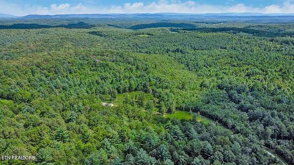 6.25 Acres of Residential Land for Sale in Deer Lodge, Tennessee