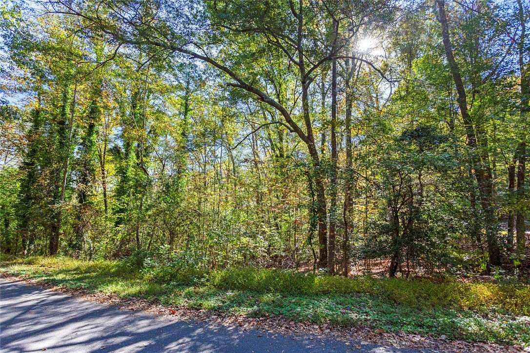 1 Acre of Residential Land for Sale in Central, South Carolina