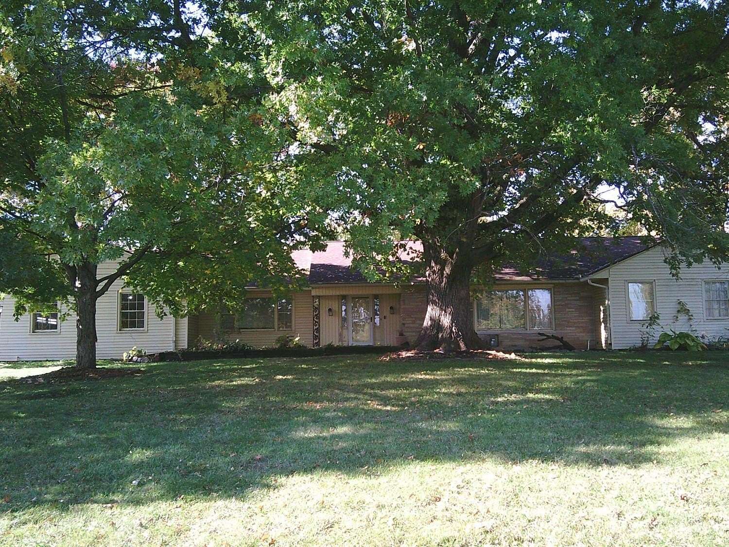 2 Acres of Residential Land with Home for Sale in Middletown, Ohio