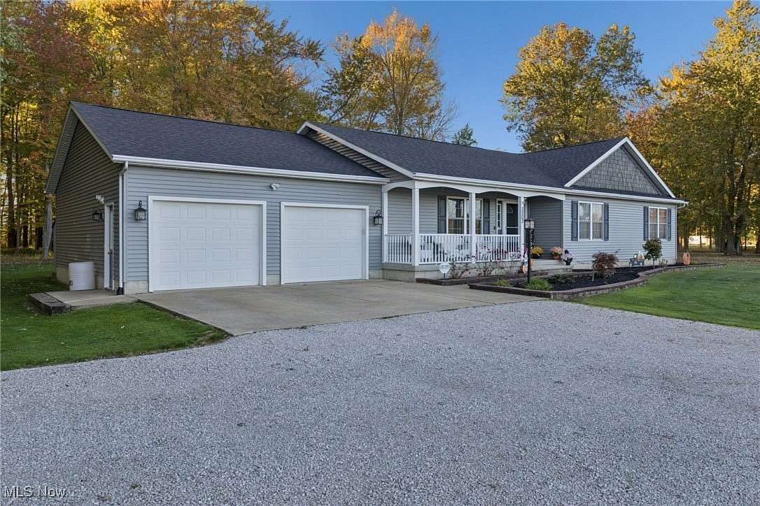 1.65 Acres of Residential Land with Home for Sale in Ashtabula, Ohio