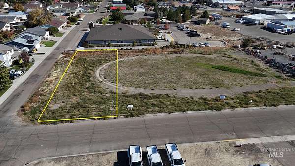 0.33 Acres of Commercial Land for Sale in Ontario, Oregon