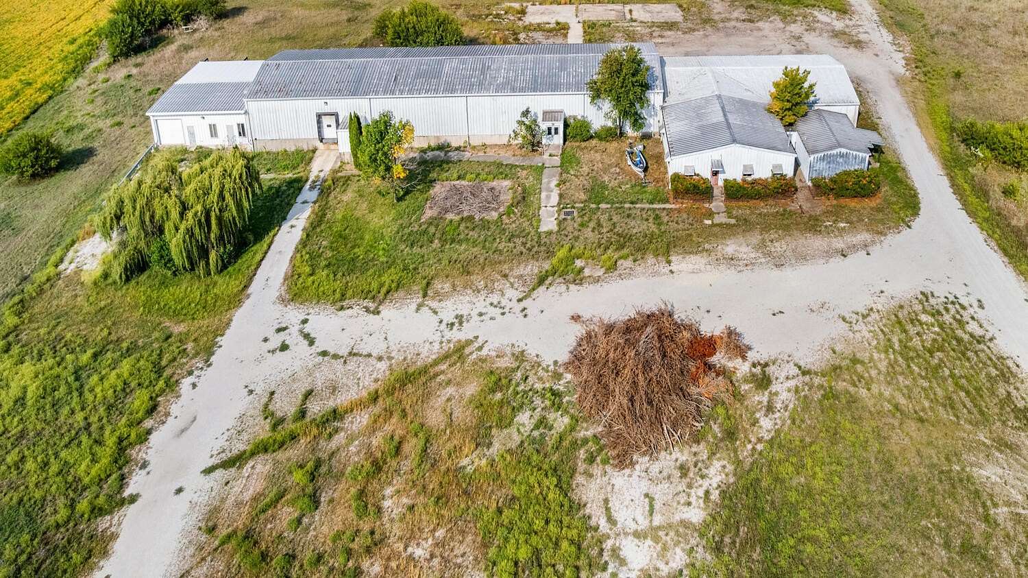 7.52 Acres of Mixed-Use Land for Sale in Villa Grove, Illinois