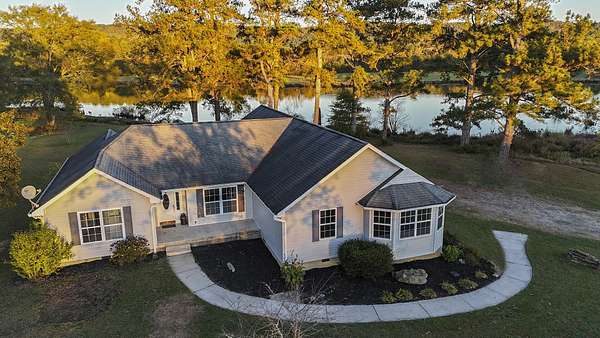 10 Acres of Residential Land with Home for Sale in Rock Spring, Georgia