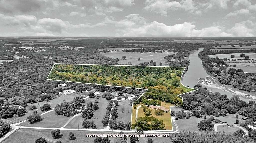 36.1 Acres of Land with Home for Sale in Waco, Texas