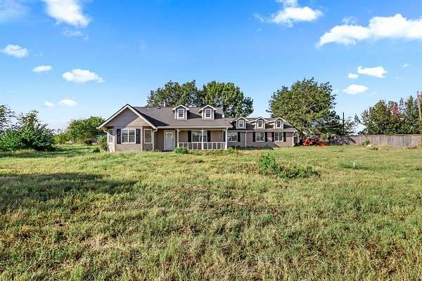 19.5 Acres of Land with Home for Sale in Terrell, Texas