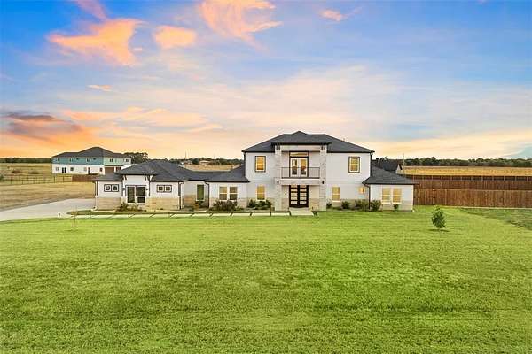 2 Acres of Residential Land with Home for Sale in Ennis, Texas