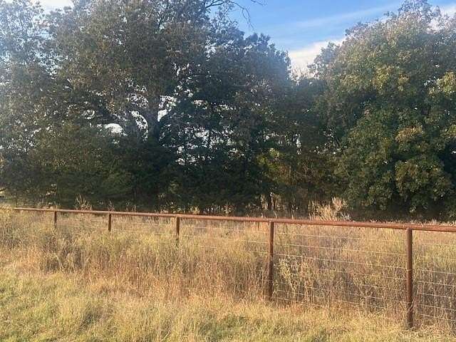 2 Acres of Residential Land for Sale in Sumner, Texas