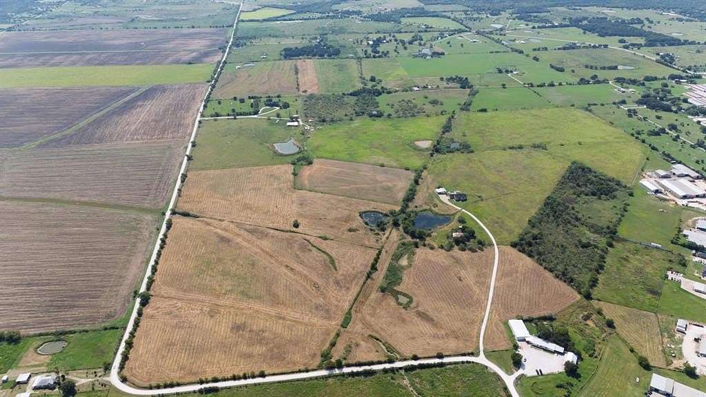 30 Acres of Agricultural & Residential Land for Sale in Whitney, Texas