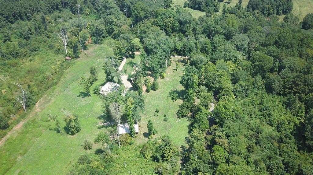 2.23 Acres of Residential Land with Home for Sale in Henderson, Texas