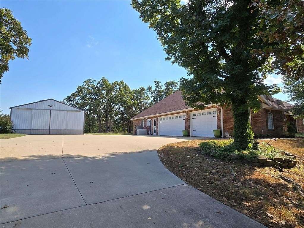 5.1 Acres of Residential Land with Home for Sale in Choctaw, Oklahoma