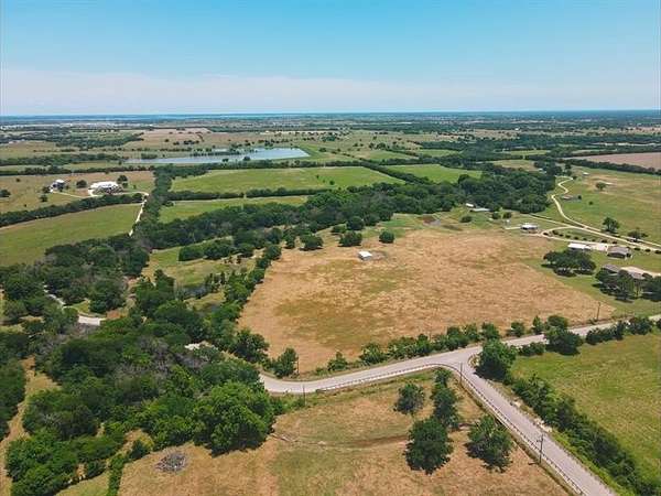 26 Acres of Agricultural Land for Sale in Sanger, Texas