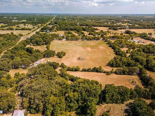 12.3 Acres of Land for Sale in Wills Point, Texas