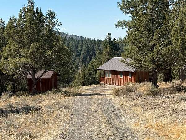 6.26 Acres of Residential Land with Home for Sale in Alturas, California