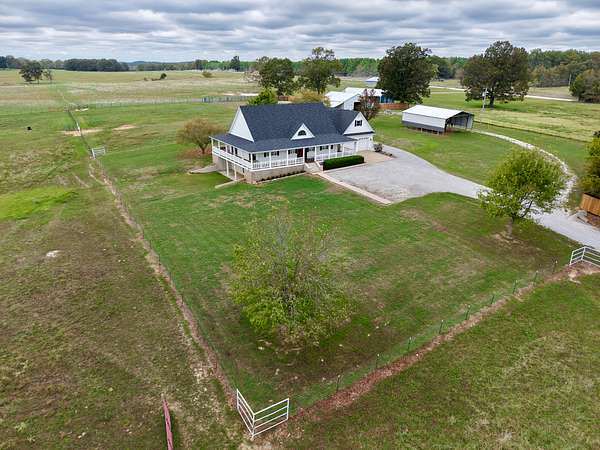 10 Acres of Land with Home for Sale in Violet Hill, Arkansas