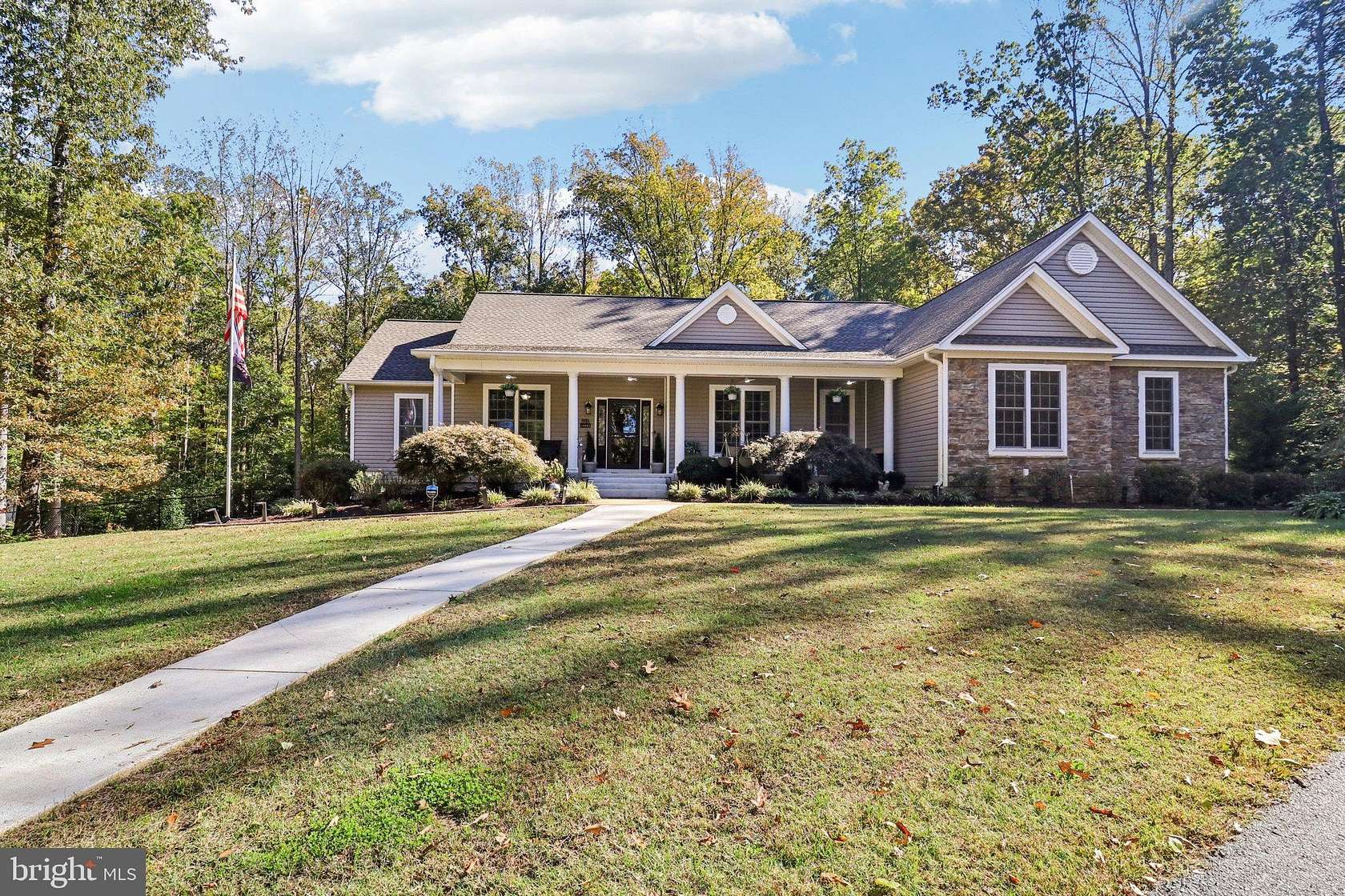 5 Acres of Residential Land with Home for Sale in Fredericksburg, Virginia