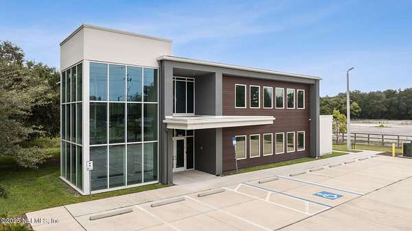 2.5 Acres of Improved Commercial Land for Sale in Jacksonville, Florida