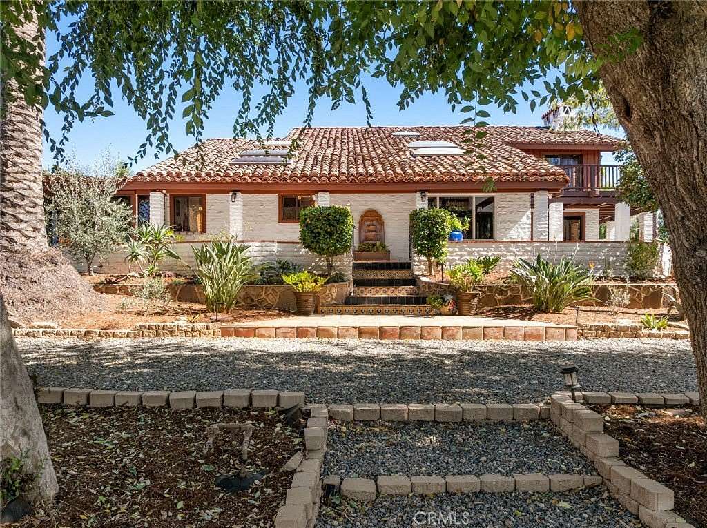 6.13 Acres of Land with Home for Sale in Valley Center, California