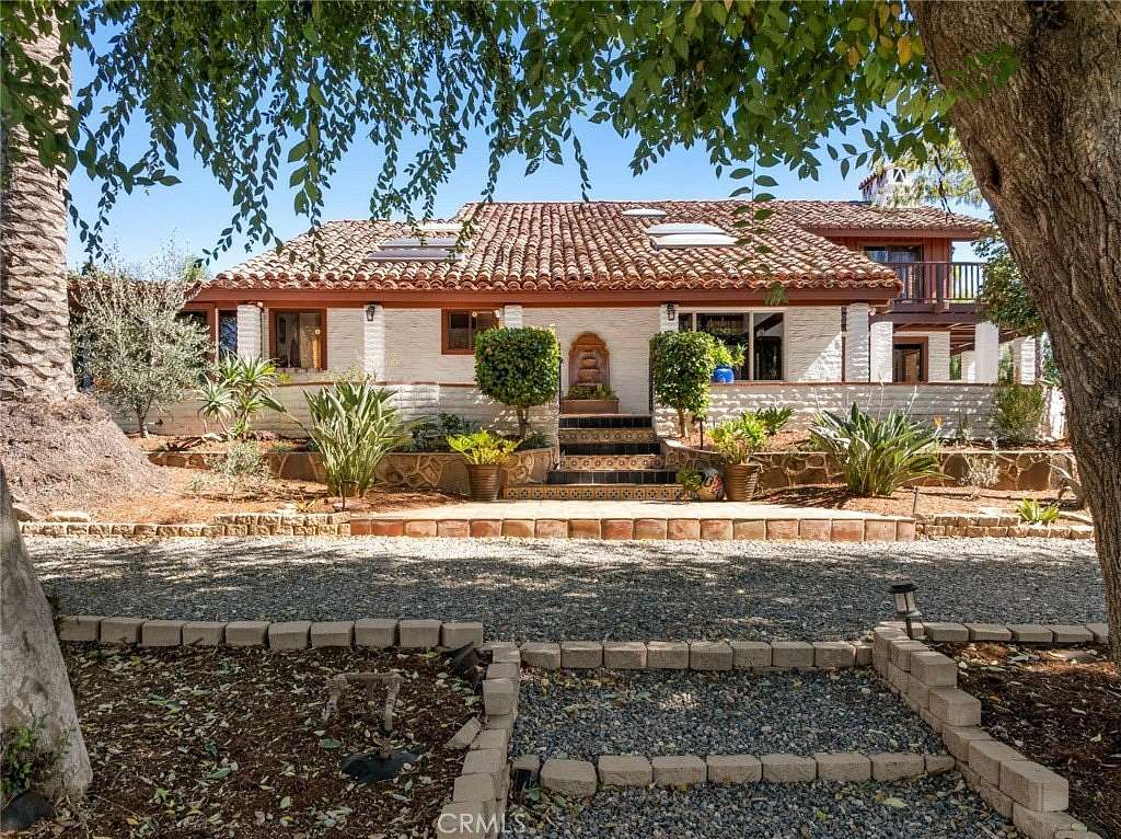 6.13 Acres of Land with Home for Sale in Valley Center, California