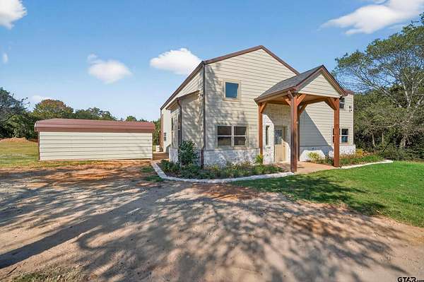 10 Acres of Land with Home for Sale in Tyler, Texas