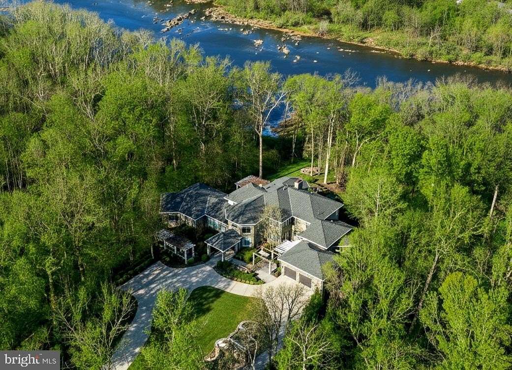 3.16 Acres of Residential Land with Home for Sale in McLean, Virginia