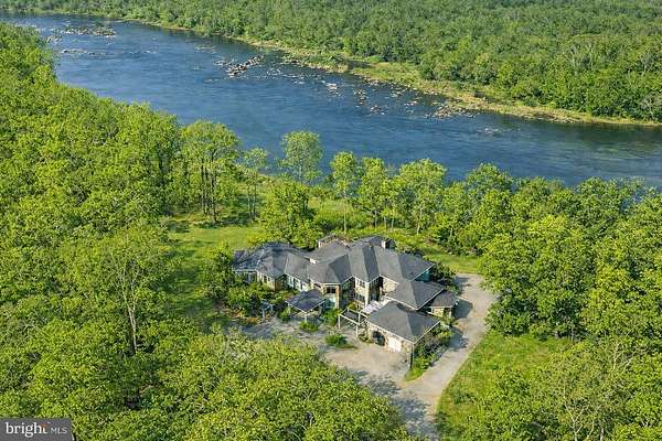 3.16 Acres of Residential Land with Home for Sale in McLean, Virginia