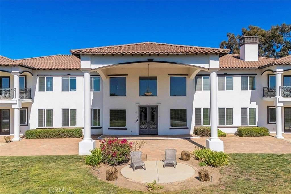 5.12 Acres of Land with Home for Sale in Temecula, California