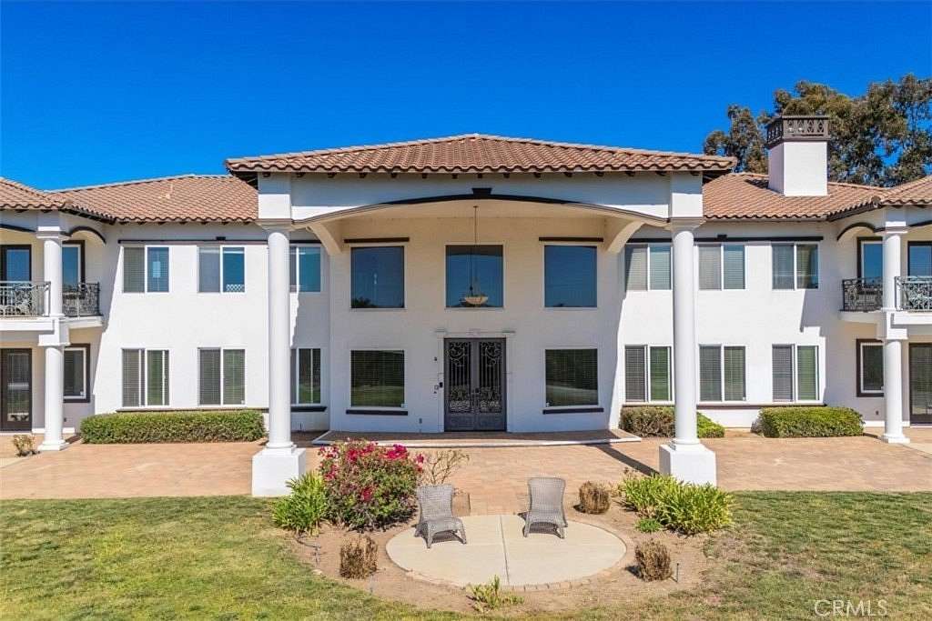 5.12 Acres of Land with Home for Sale in Temecula, California