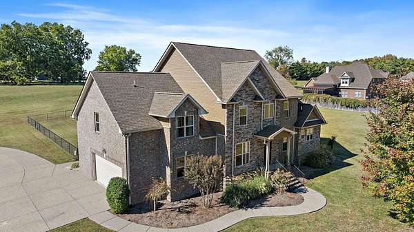 2.58 Acres of Residential Land with Home for Sale in Lebanon, Tennessee