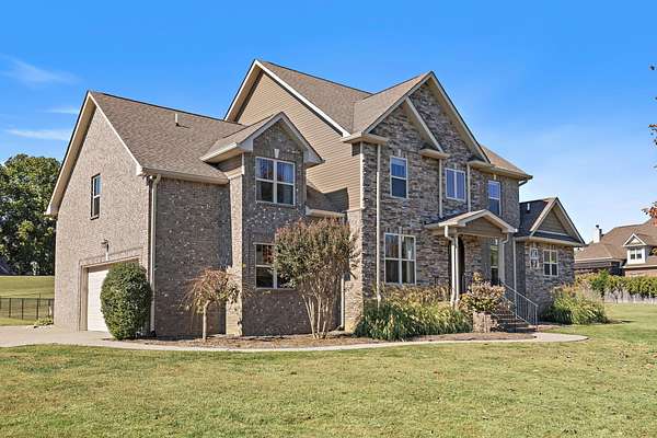 2.58 Acres of Residential Land with Home for Sale in Lebanon, Tennessee