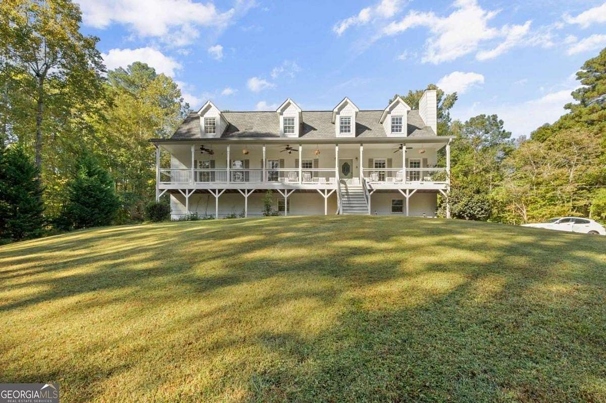 5 Acres of Residential Land with Home for Sale in Dallas, Georgia