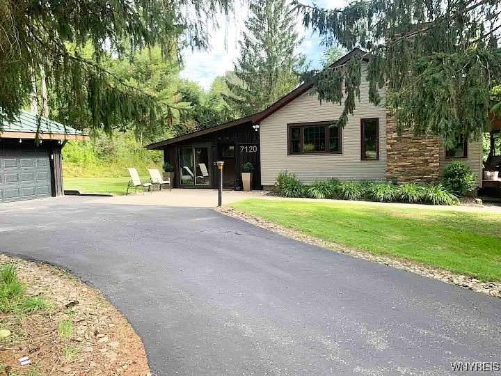 2.55 Acres of Residential Land with Home for Sale in Ellicottville, New York