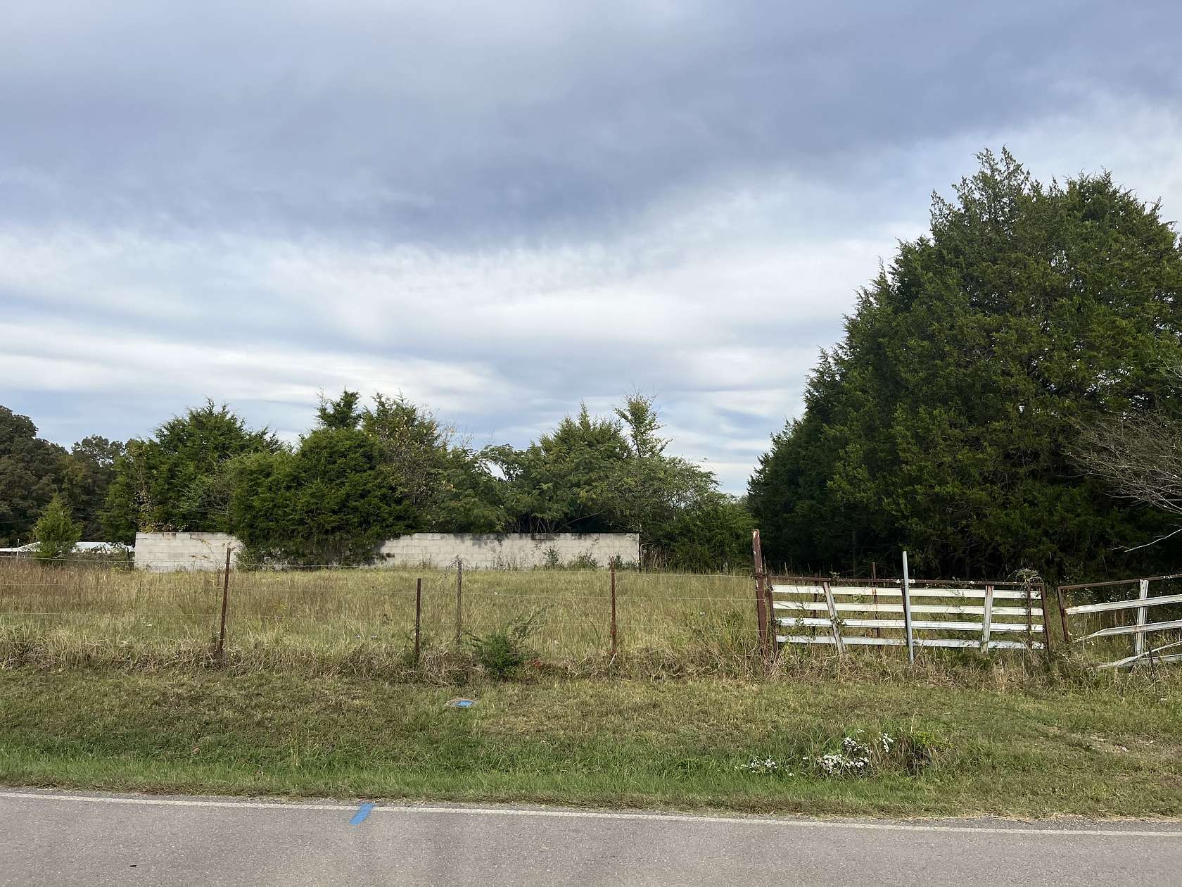 5.22 Acres of Land for Sale in Chapmansboro, Tennessee