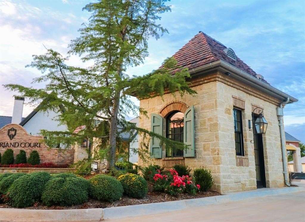 Residential Land for Sale in Nichols Hills, Oklahoma