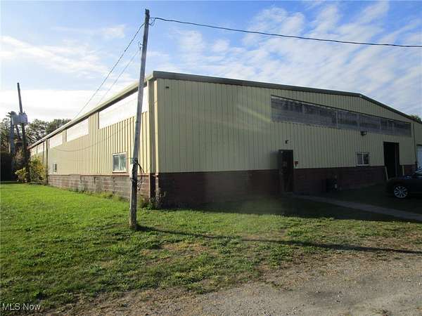 13.4 Acres of Land with Home for Sale in Geneva, Ohio