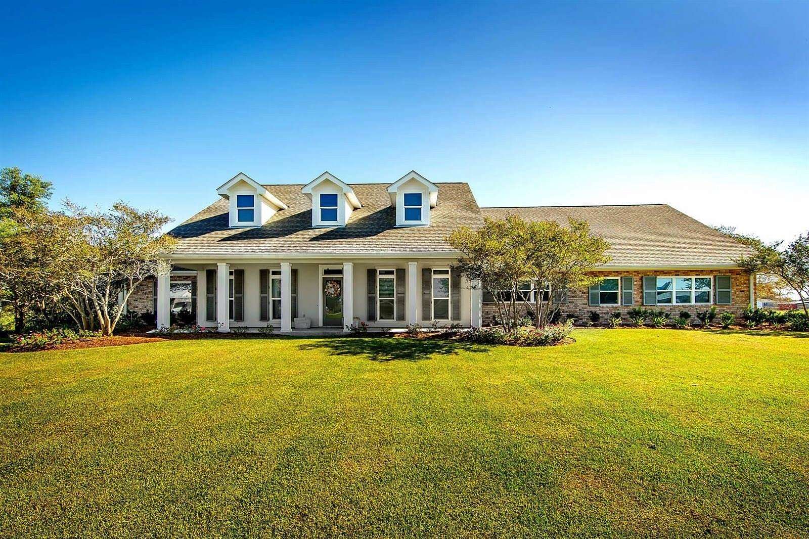 7 Acres of Residential Land with Home for Sale in Cut Off, Louisiana