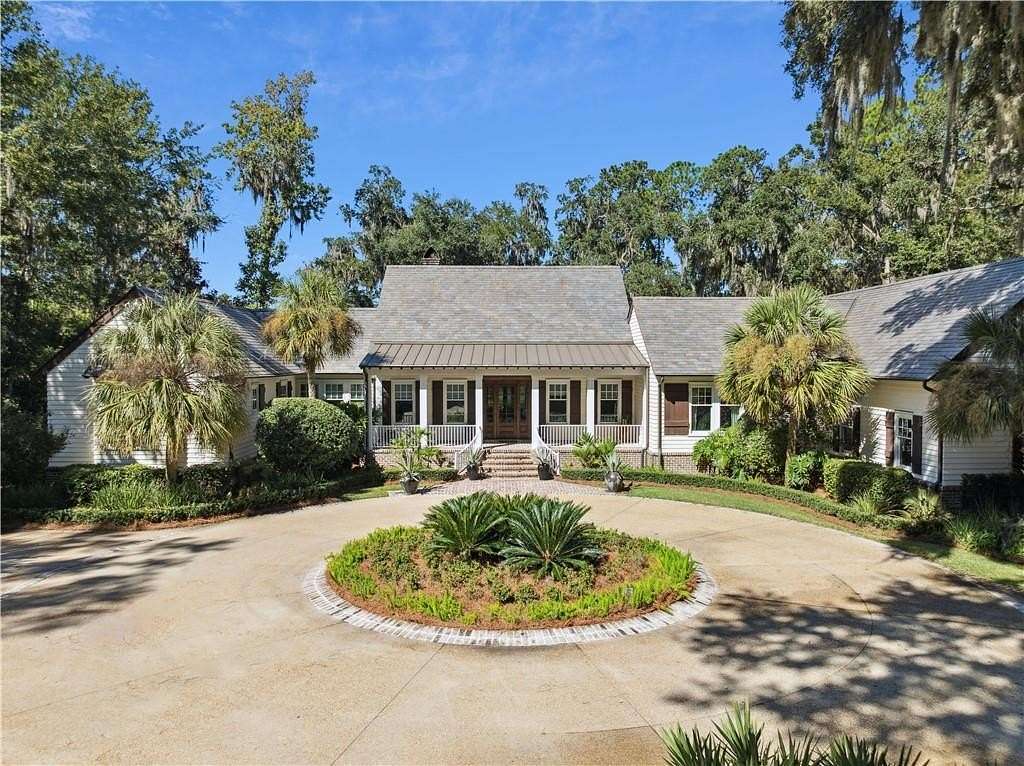 2.47 Acres of Residential Land with Home for Sale in Saint Simons Island, Georgia