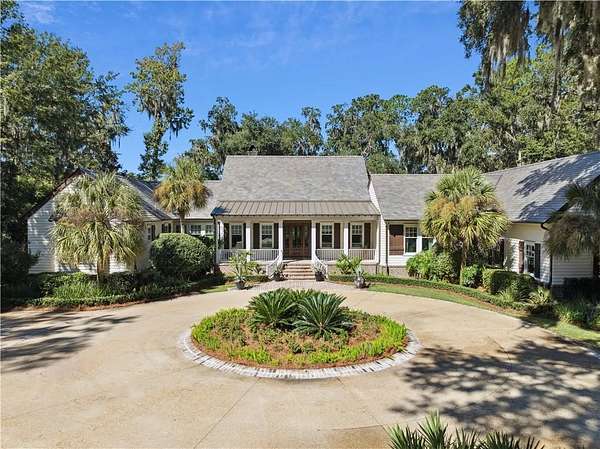 2.47 Acres of Residential Land with Home for Sale in Saint Simons Island, Georgia