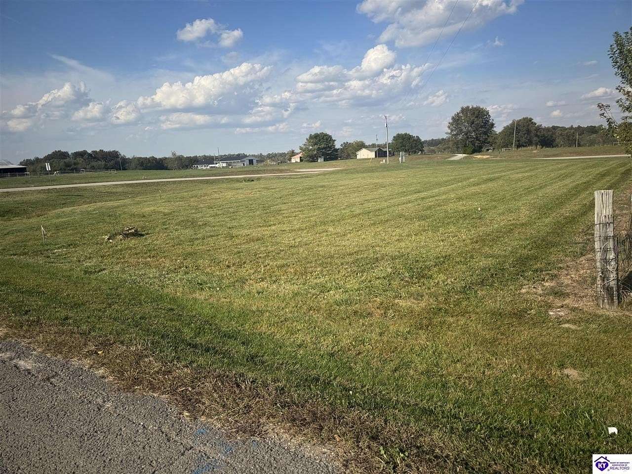 2.39 Acres of Residential Land for Sale in Hodgenville, Kentucky