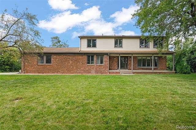 2 Acres of Residential Land with Home for Lease in Plymouth, Michigan