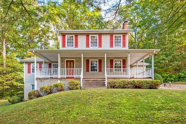 3.28 Acres of Residential Land with Home for Sale in Mount Jackson, Virginia