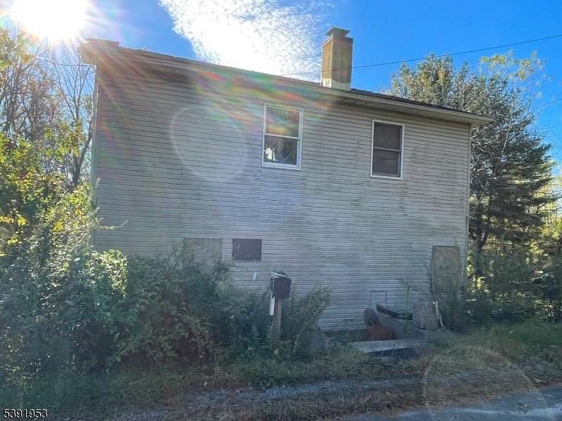 2.64 Acres of Residential Land with Home for Sale in Mansfield Township, New Jersey