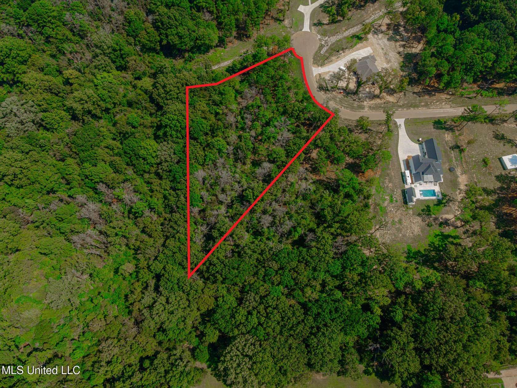 2.6 Acres of Residential Land for Sale in Madison, Mississippi