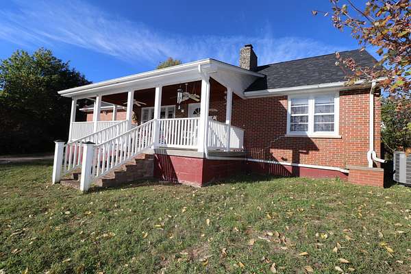 37.4 Acres of Land with Home for Sale in Nicholasville, Kentucky