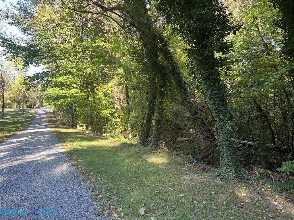2.59 Acres of Residential Land for Sale in Urbanna, Virginia